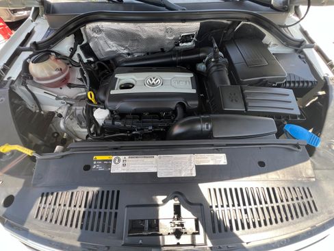 Used 2017 Volkswagen Tiguan S FWD image 34
