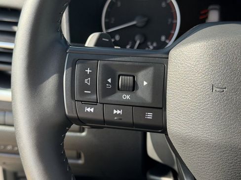 Used 2025 Nissan Rogue SV FWD image 23