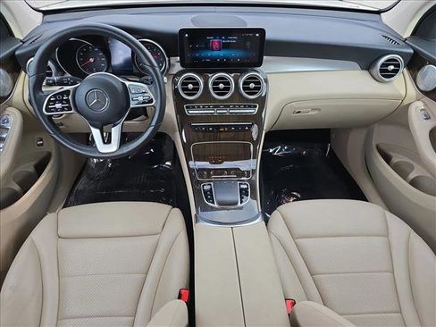 Used 2021 Mercedes-Benz GLC 300 4MATIC image 9