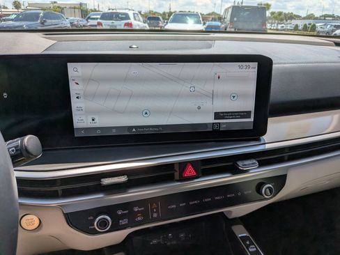 Certified 2025 Kia Sorento S AWD/4WD image 23