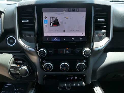 New 2026 RAM 1500 Express AWD/4WD image 18