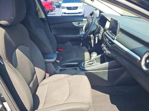 Used 2024 Kia Forte LX FWD image 5