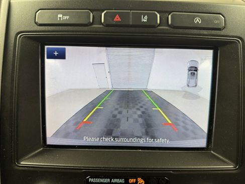 Used 2021 Ford Expedition XLT image 16