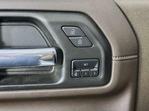 Used 2023 GMC Sierra 2500 Denali w/ Technology Package AWD/4WD image 19