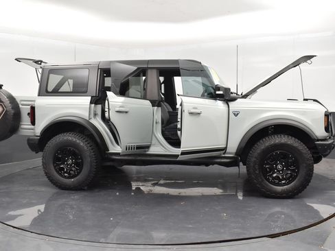 Used 2021 Ford Bronco First Edition AWD/4WD image 36