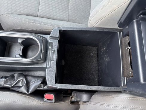 Used 2020 Toyota Tacoma SR image 18