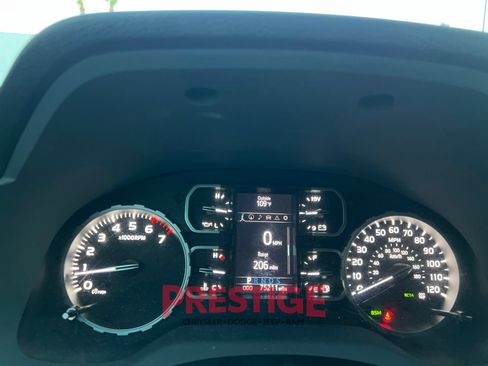 Used 2018 Toyota Tundra Platinum AWD/4WD image 37