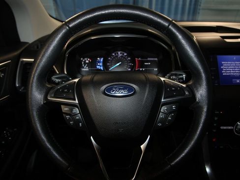 Used 2020 Ford Edge Titanium AWD/4WD image 13