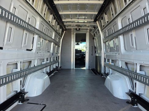 Used 2020 Mercedes-Benz Sprinter 2500 image 15