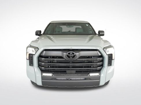 Used 2025 Toyota Tundra SR5 w/ SR5 Convenience Package AWD/4WD image 2