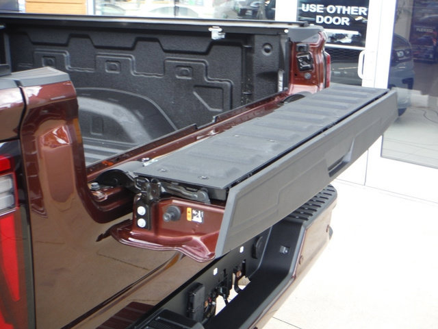 Used 2024 GMC Sierra 3500 Denali AWD/4WD image 31