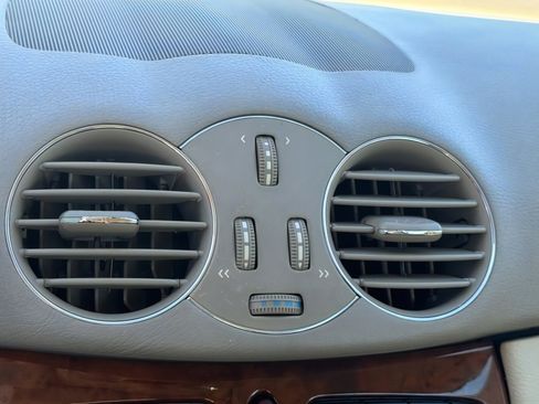 Used 2004 Mercedes-Benz CLK 320 Cabriolet 3.2L image 27