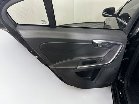 Used 2013 Volvo S60 T5 image 24