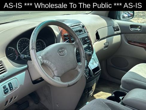 Used 2005 Toyota Sienna XLE FWD image 22