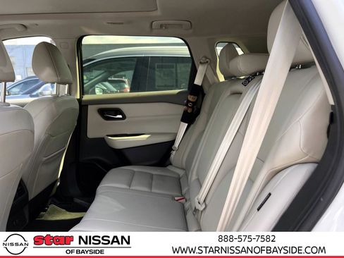 Used 2023 Nissan Rogue SL image 11