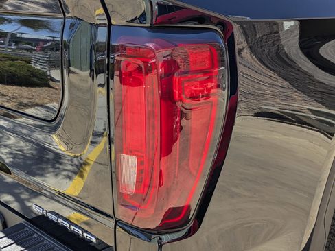 Certified 2022 GMC Sierra 1500 Denali AWD/4WD image 12