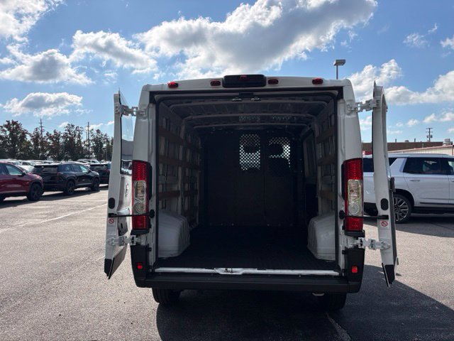 Used 2025 RAM ProMaster 2500 w/ U-Haul Equipment Group FWD image 7