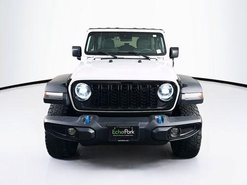 Used 2024 Jeep Wrangler Unlimited AWD/4WD image 2