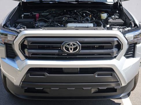 Used 2026 Toyota Tacoma SR RWD image 8