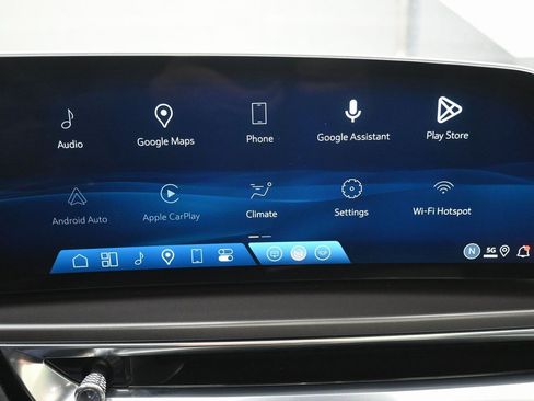 Used 2024 Cadillac Lyriq Tech image 12