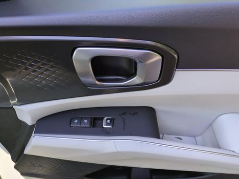 Used 2023 Kia Sorento S w/ Panoramic Sunroof Package FWD image 48