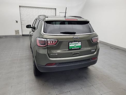 Used 2018 Jeep Compass Latitude w/ Cold Weather Group AWD/4WD image 6