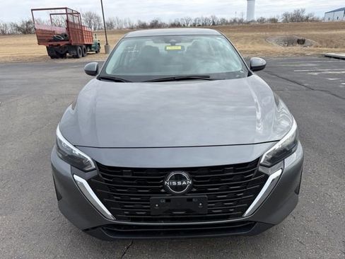 Used 2024 Nissan Sentra SV image 2