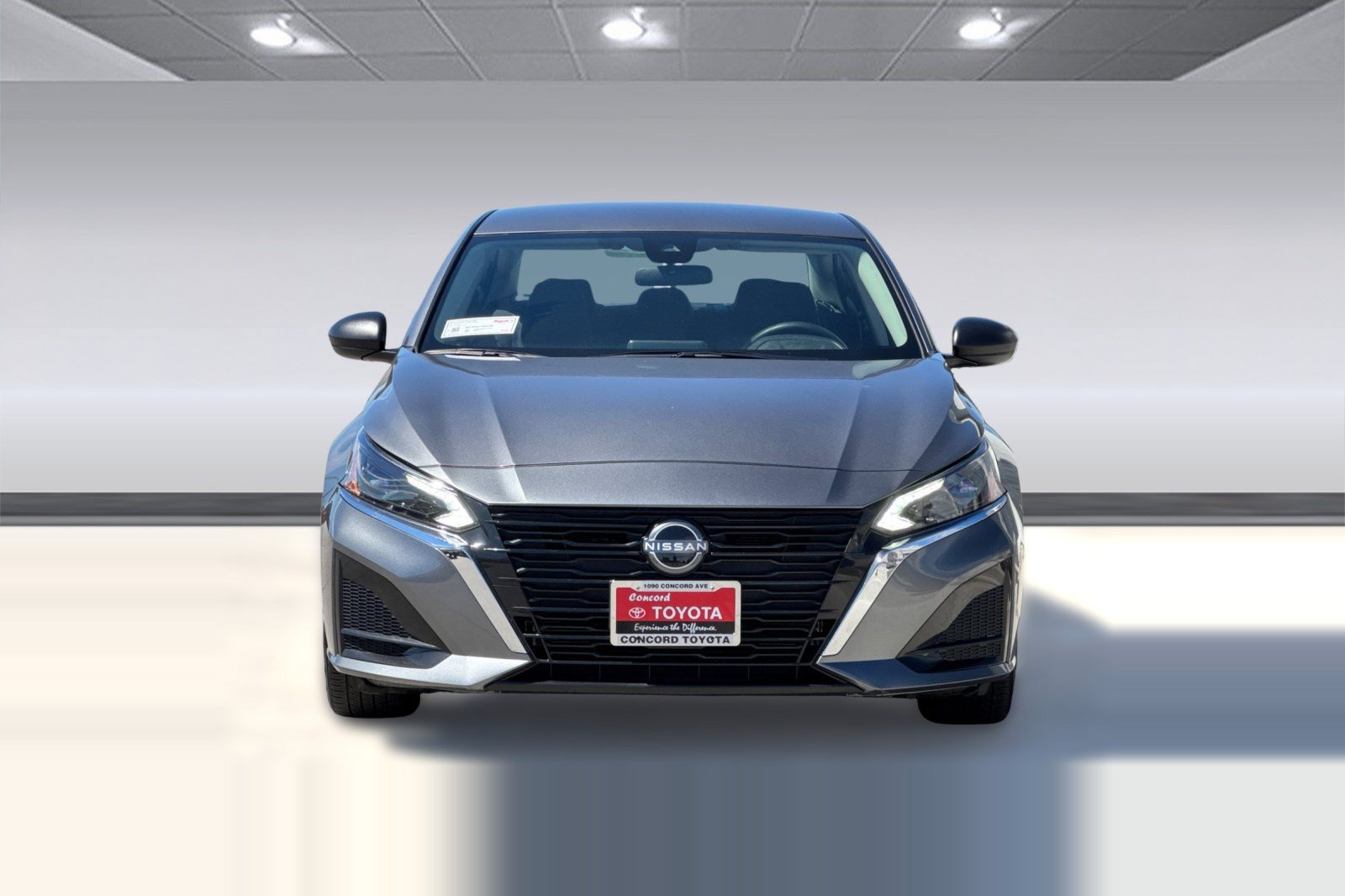 Used 2025 Nissan Altima 2.5 SV FWD image 6