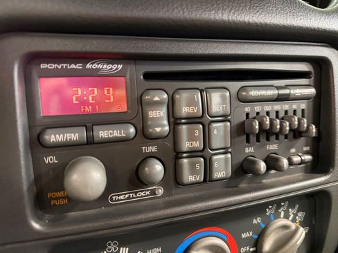 Used 1995 Pontiac Firebird Coupe image 30