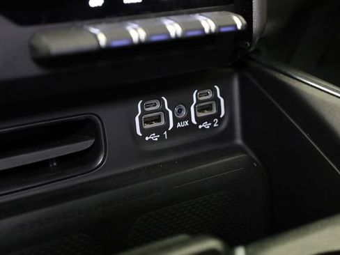 Used 2023 RAM 1500 Laramie image 19