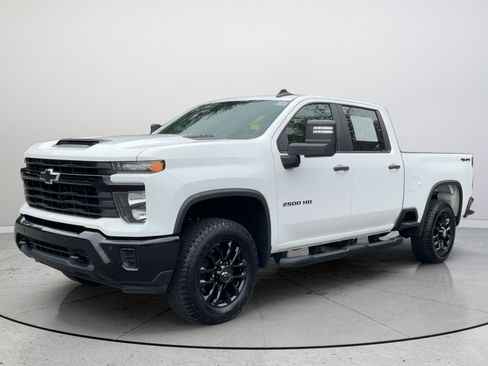 Used 2025 Chevrolet Silverado 2500 Custom w/ Custom Value Package AWD/4WD image 5