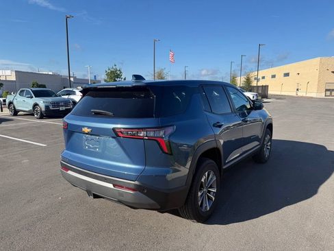 Used 2026 Chevrolet Equinox LT FWD image 5