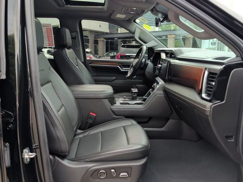 Used 2024 GMC Sierra 1500 Denali w/ Technology Package AWD/4WD image 37