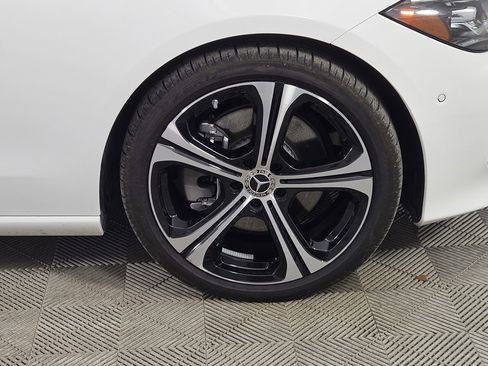 Used 2025 Mercedes-Benz C 300 Sedan image 10