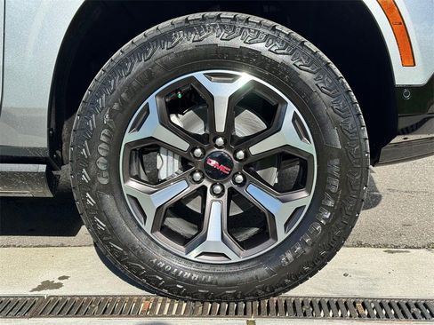 New 2026 GMC Yukon XL AT4 Ultimate image 9