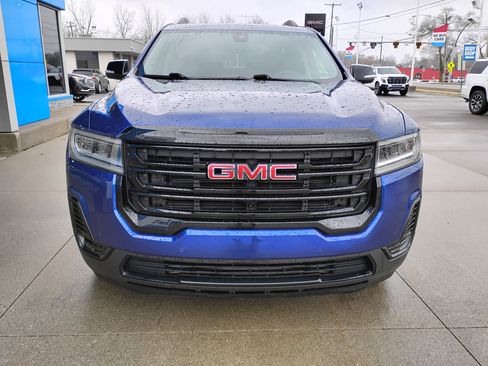 Used 2023 GMC Acadia SLE w/ Driver Convenience Package image 30