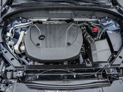 Used 2023 Volvo XC60 B5 Ultimate w/ Climate Package image 19