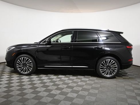 Used 2022 Lincoln Corsair AWD w/ Premium Package image 2