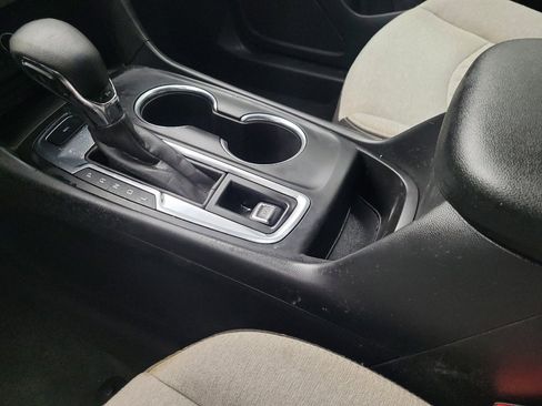 Used 2024 Chevrolet Equinox LS image 26