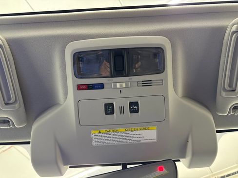 Used 2017 Subaru Forester 2.5i Touring image 21