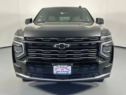 Used 2025 Chevrolet Tahoe High Country image 2