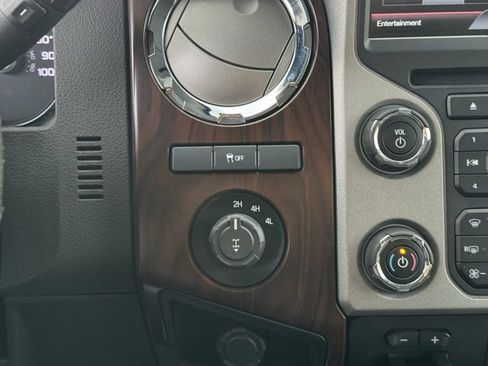 Used 2015 Ford F250 Lariat w/ Chrome Package image 12