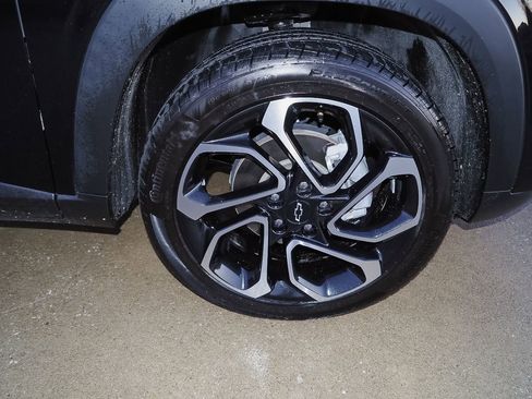 Certified 2024 Chevrolet Trax RS w/ Sunroof Package image 37