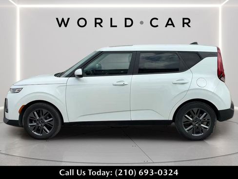 Used 2021 Kia Soul EX image 6
