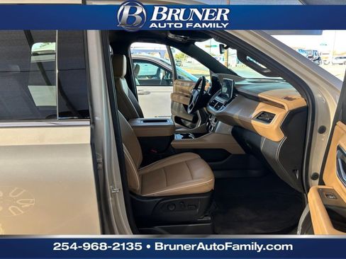 Used 2023 Chevrolet Tahoe Premier image 16