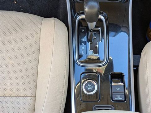 Used 2018 Mitsubishi Outlander GT image 15