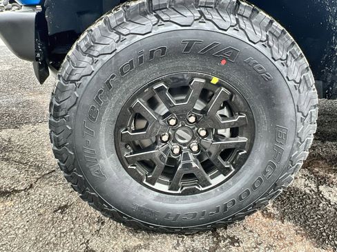 New 2025 Ford Bronco Raptor image 12