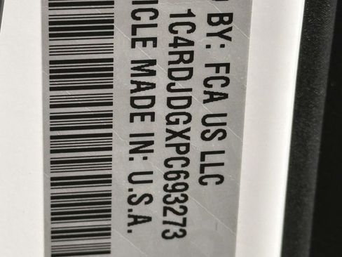 Used 2023 Dodge Durango GT image 34