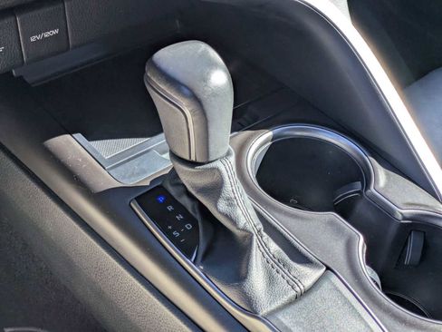 Used 2024 Toyota Camry SE FWD image 30