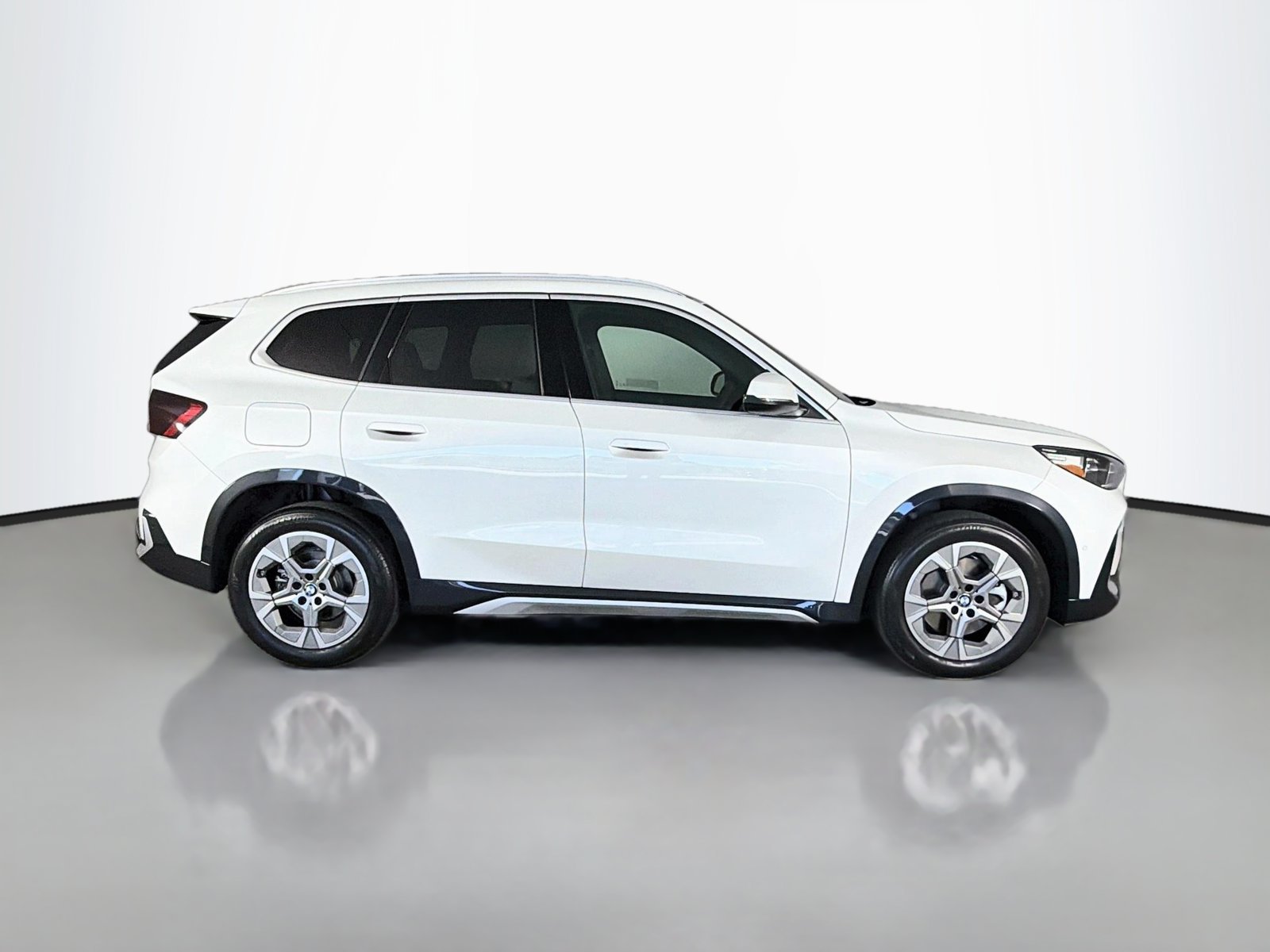 Used 2026 BMW X1 xDrive28i w/ Convenience Package AWD/4WD image 8